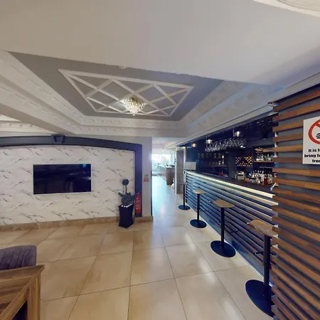 Panorama Hotel 3*